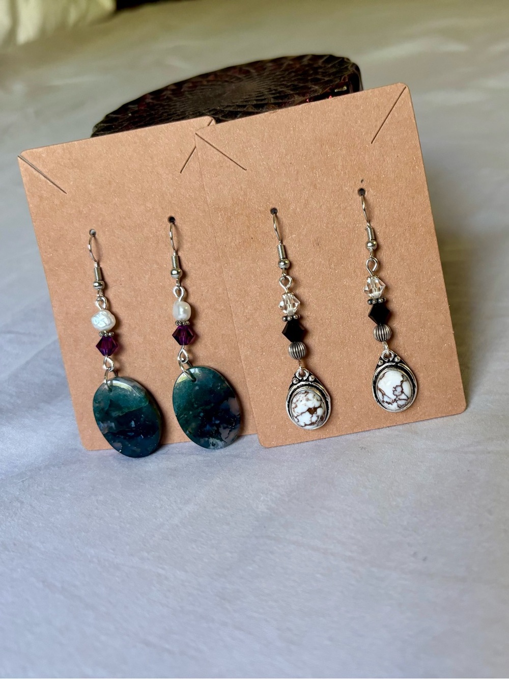 Handmade stone and Swarovski crystal earrings. - Picture 9 of 11